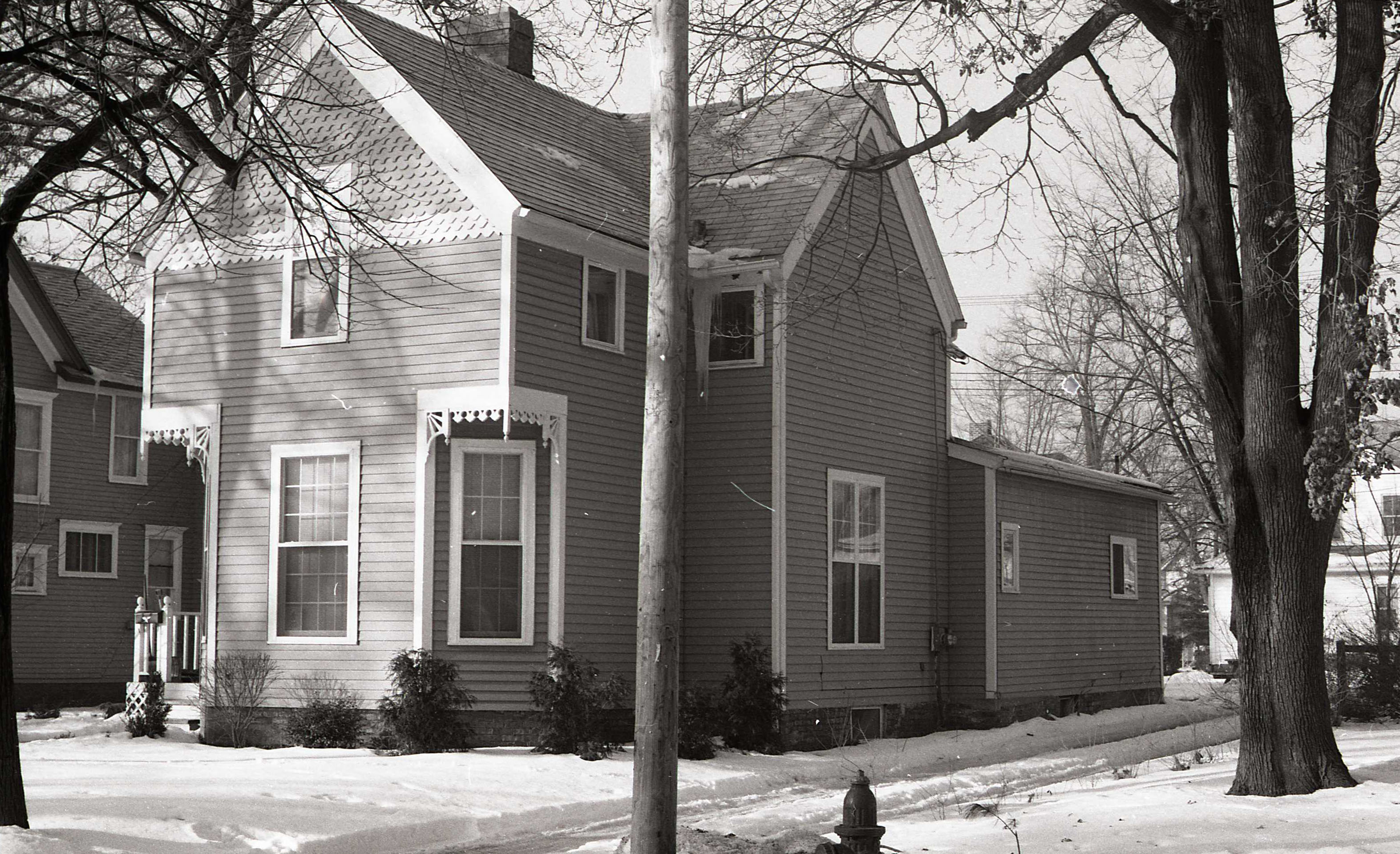 827 Forest Avenue